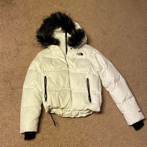 White NorthFace cropped puffer jacket
